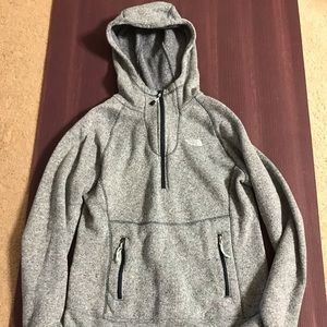 Women’s The North Face Sweater size small